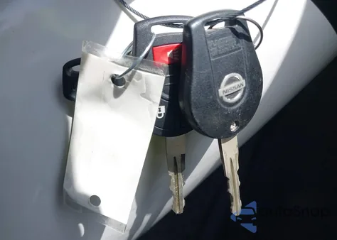 2013 Nissan Rogue S z USA, uszkodzony, nr VIN JN8AS5MV4DW616101